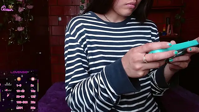 MidoriQuiinn's Live XXX Chat