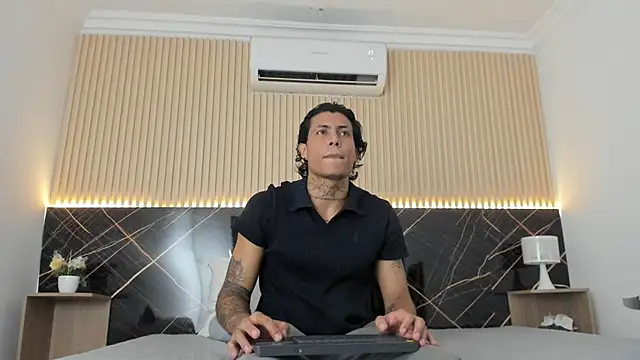 Damian_romanoff_ Live XXX Chat