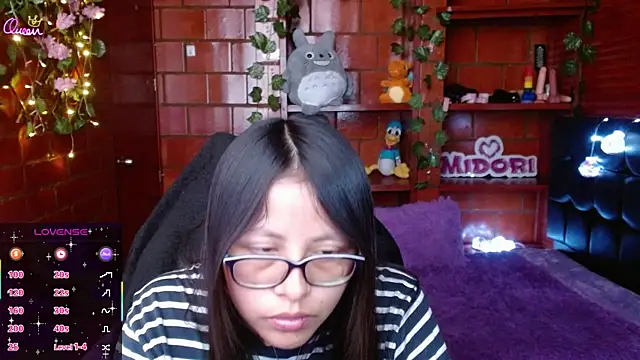 Chat XXX en directo de MidoriQuiinn