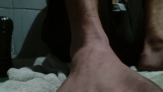 HenrikUncutXXL Show in webcam