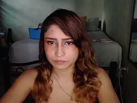 AnnieLorin Chat XXX in diretta