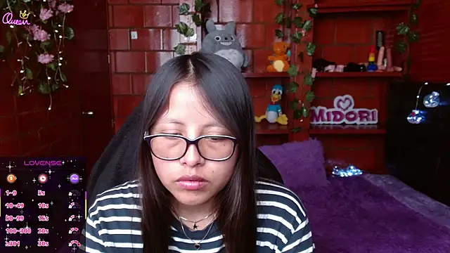 MidoriQuiinn's Live XXX Chat