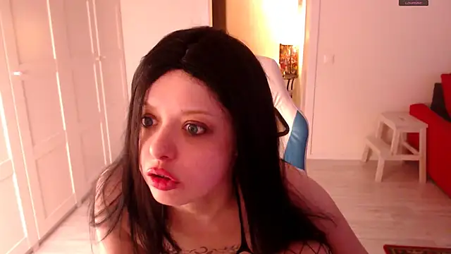 دردشة KatieMelone الجنسية المباشرة