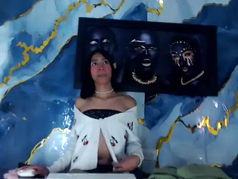 LuxuryQueens' Live XXX Chat