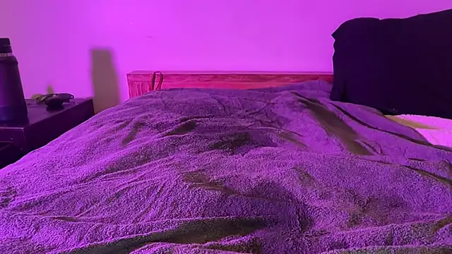 XXX chat uživo modela DepthMonger