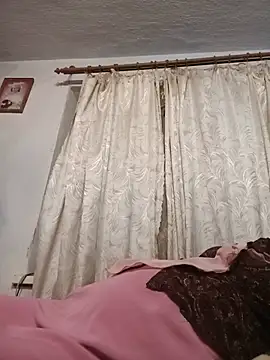 Elena_Beautiful784 élő XXX-chatje