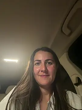 BrunetteNymph Adlı Modelin Canlı XXX Sohbeti
