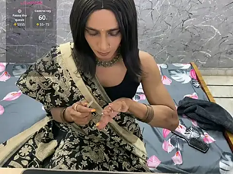 LuvLayla লাইভ চ্যাট রুম