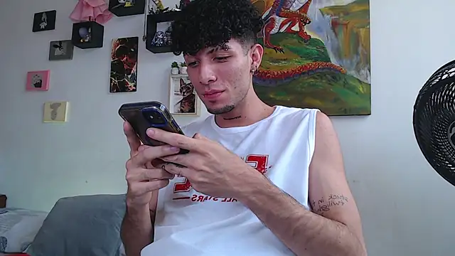 ChrisUpland_ XXX чат на живо