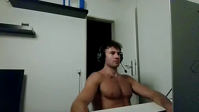 alpha-hunk Adlı Modelin Canlı XXX Sohbeti