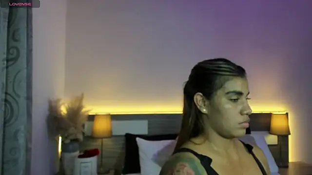 Chat XXX ao vivo de ZarahFoxx