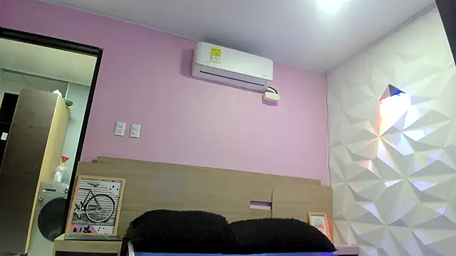Liana_noa Chat XXX in diretta