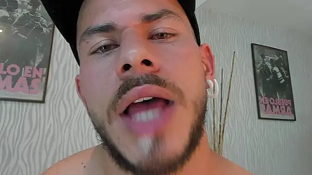 XXX chat uživo modela dylan_jacobx