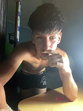 Leonardo0606 webcam show