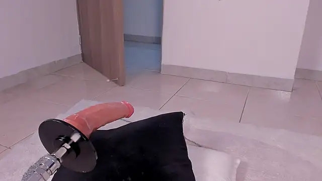 Czat XXX na żywo – Nina_sweetz12