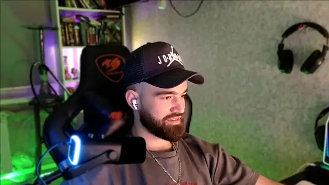 Živý XXX chat _Serious_Man