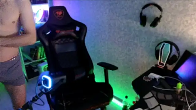 Chat +18 de _Serious_Man ao vivo