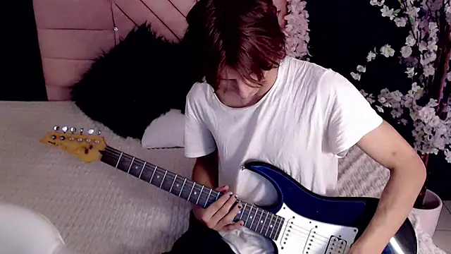 oli_dusk Chat XXX live