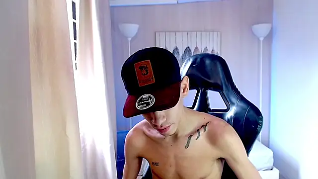 XXX chat uživo modela YorYo_hot