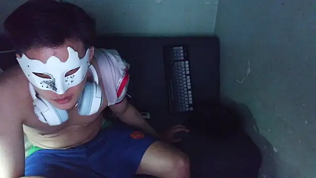 boyhigh1997's Live XXX Chat