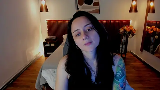 KatherineBond Chat XXX live