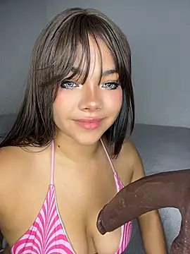 Dakota-Lona live XXX chat
