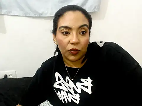 tefany_snow1's Live Chat Room