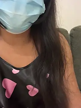 Sexyqueenameliya Adlı Modelin Canlı XXX Sohbeti