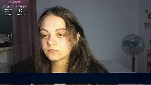 _Mikky_lil_ Chat XXX in diretta