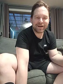 צ'אט XXX בשידור חי של tom_sauwer