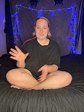 Princessblazed444's Webcam Show
