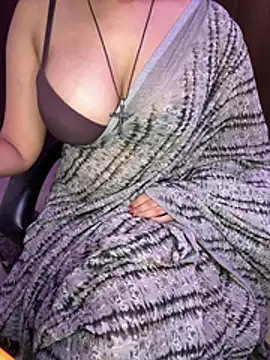 צ'אט XXX בשידור חי של Desi_Janu