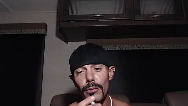 Chat XXX en directo de ThickD2C