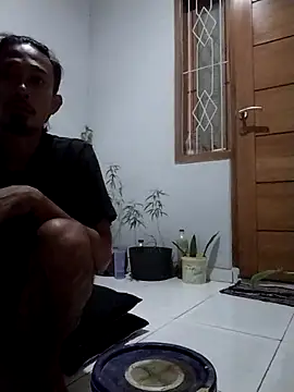 Dwirosebig Chat XXX live