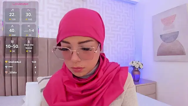 Chatroom XXX en direct de naishaa_