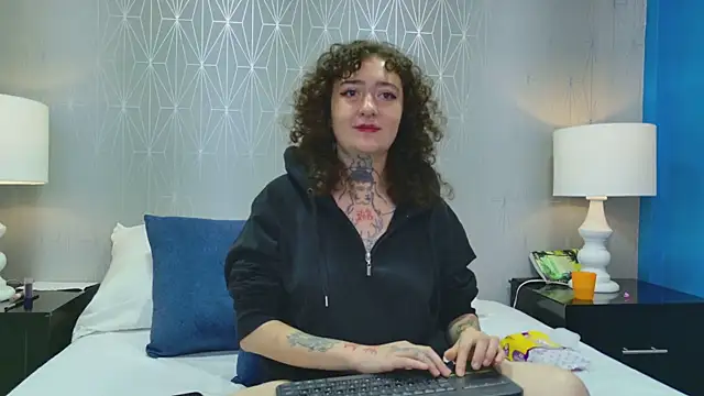 دردشة DaphneVelvett الجنسية المباشرة