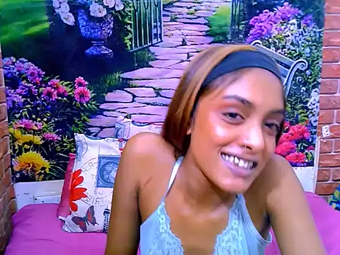 IndianPretty14u2Luv Live XXX-Chat