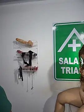 Nasty-Doctor Adlı Modelin Canlı XXX Sohbeti