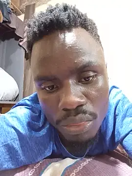 Show modela Sexboi254 na web-kameri