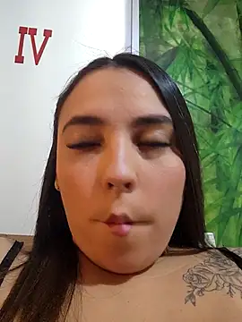 LizzRouse Chat XXX in diretta