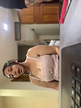 caroline_bennett Obrolan Langsung XXX