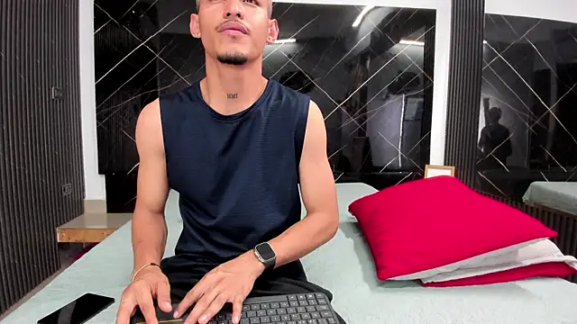 Camilo_ContrerasのライブXXXチャット