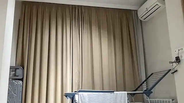 Rineliadi's Live XXX Chat