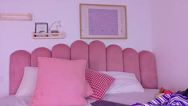 SofiaDiamond_ Adlı Modelin Canlı XXX Sohbeti
