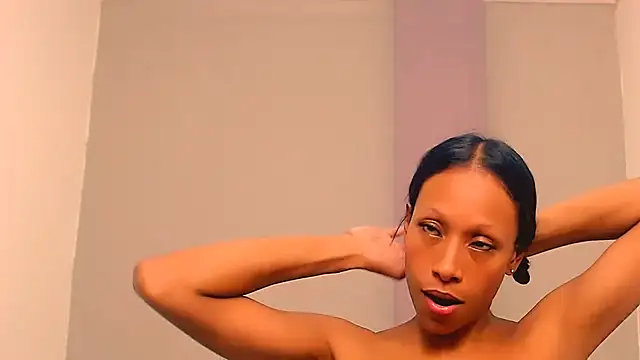 Živý XXX chat monserrath_bitch_naughty