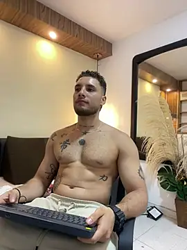 Kiing_001 – Live XXX-chat