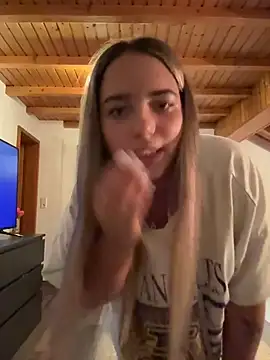Naomi-Klein Live XXX Chat