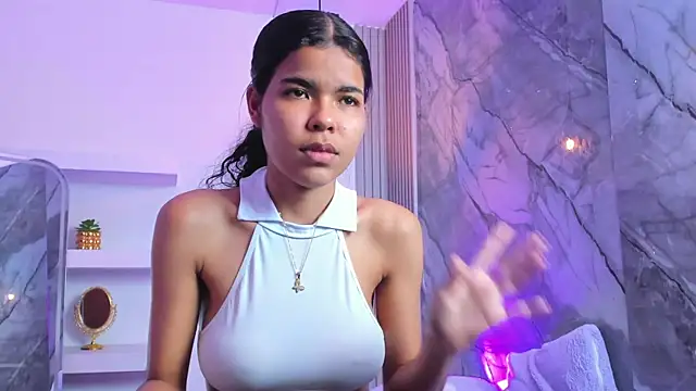 IsabellaMonet's Live XXX Chat