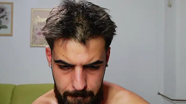 دردشة HairyRobxxx الجنسية المباشرة