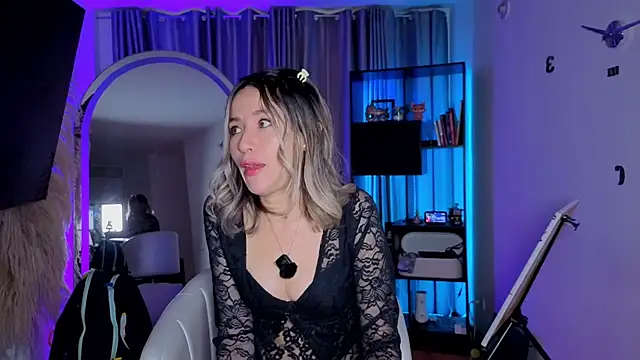 Chat +18 de Nicky_sexfire ao vivo